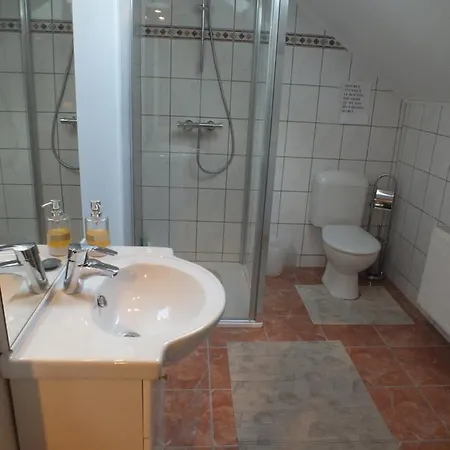 Le Club De La Source D'hotes Bed & Breakfast