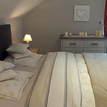 Le Club De La Source D'hotes Bed & Breakfast Hannut