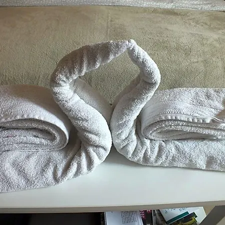 Bed & Breakfast Le Club De La Source D'hotes Hannut